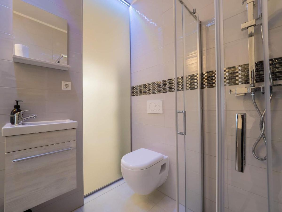 Executive Single Room With En-Suite In Guest House City Centre Люксембург Екстериор снимка