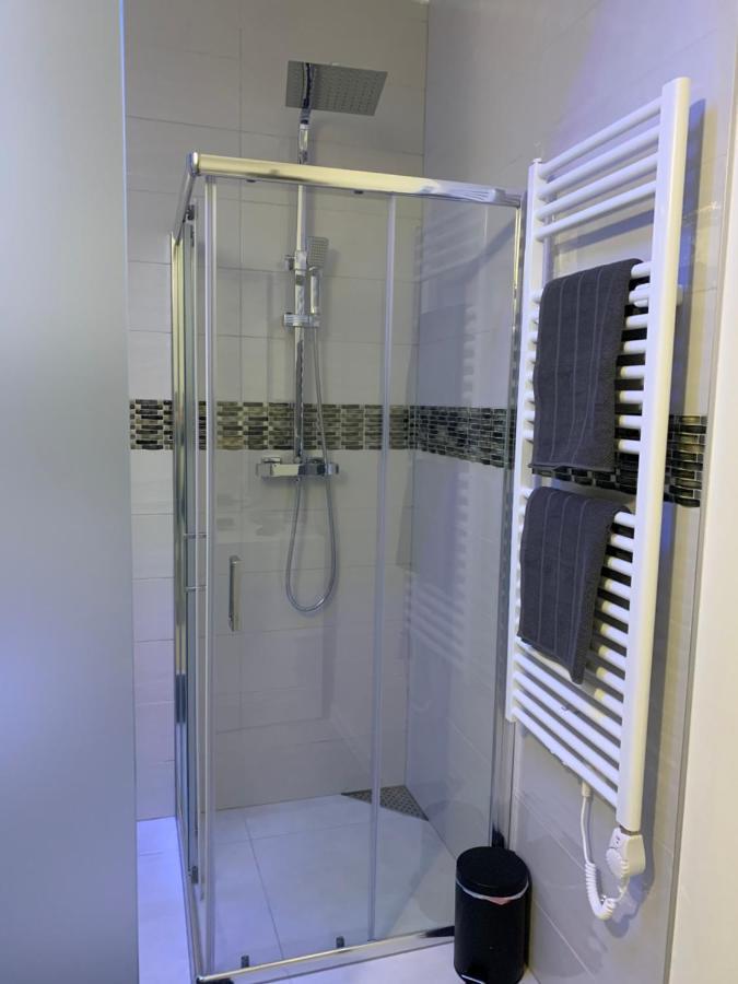 Executive Single Room With En-Suite In Guest House City Centre Люксембург Екстериор снимка